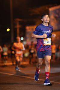 BIB: 25261
                            <button type="button" onclick="openModal(23226974)" class="btn btn-primary btn-sm float-right btn-popup" data-toggle="modal" data-target=".modal-high-quality">
                        <i class="fas fa-shopping-cart"></i> Add to Cart
                    </button>
                                            <button type="button" onclick="isThisMe(23226974, true)" class="btn btn-success btn-sm float-right btn-popup btn-isme hidden" data-toggle="tooltip" data-placement="bottom" title="นี่คือรูปของคุณใช่ไหม คลิกที่นี่เพื่อเอาเข้าอัลบั้ม">
                        <i class="fas fa-plus"></i> Add to album
                    </button>
                    <button type="button" onclick="isThisMe(23226974, false)" class="btn btn-warning btn-sm float-right btn-popup btn-isnotme hidden">
                        <i class="fas fa-ban"></i> Remove from album
                    </button>